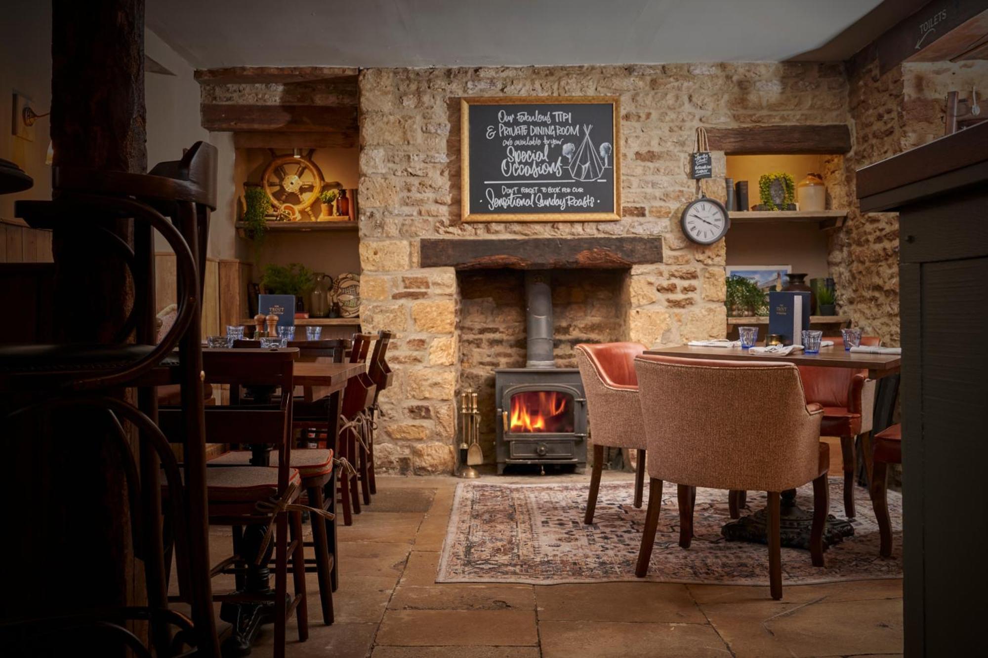 The Trout At Tadpole Bridge Faringdon Exterior foto
